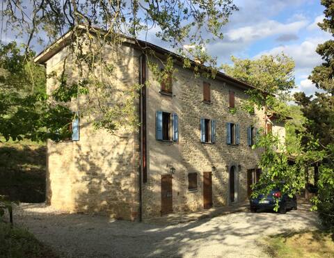 Stunning Farmhouse with pool amazing views 300 sqm