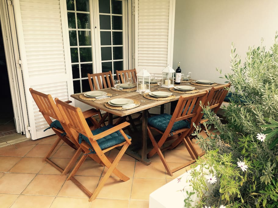 Have a nice meal in the Garden