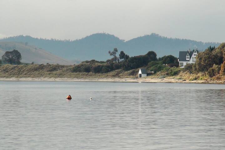 Saltcotes Beach House Tasmania gallery image 5