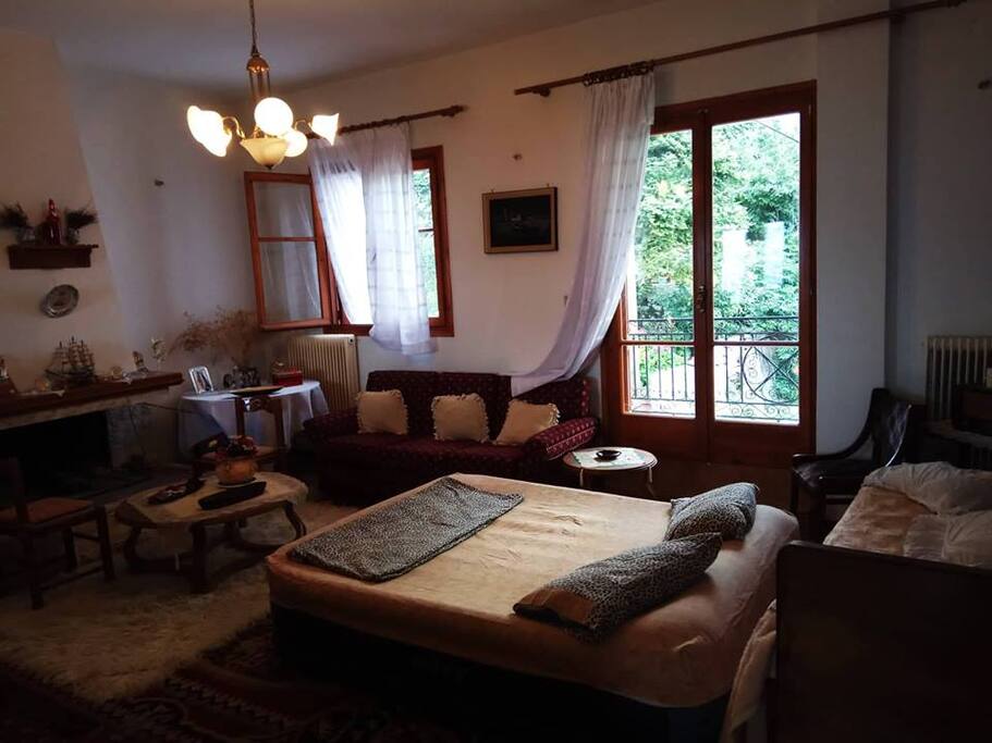 Living room with dinning room (with double inflatable portable bed).