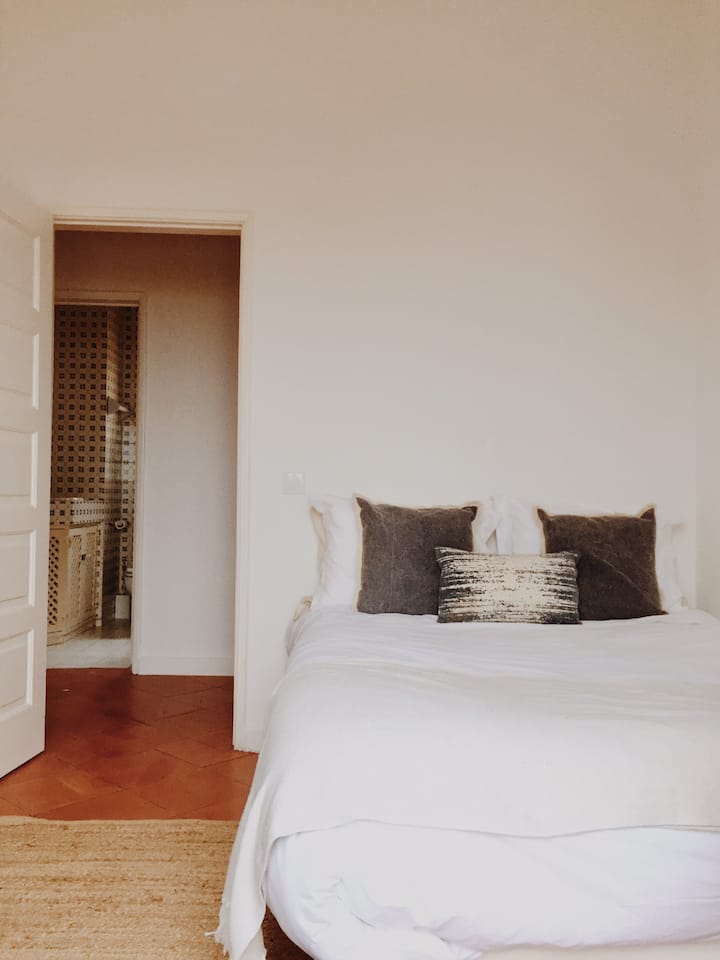 غرفة بسرير مزدوج 1.40 متر