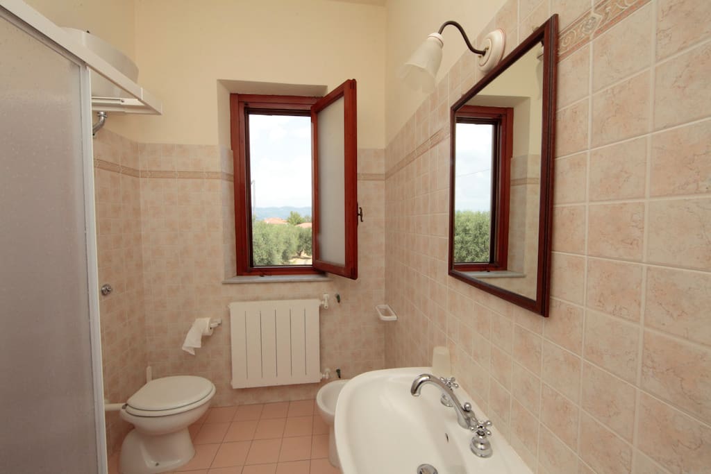 bagno privato con doccia