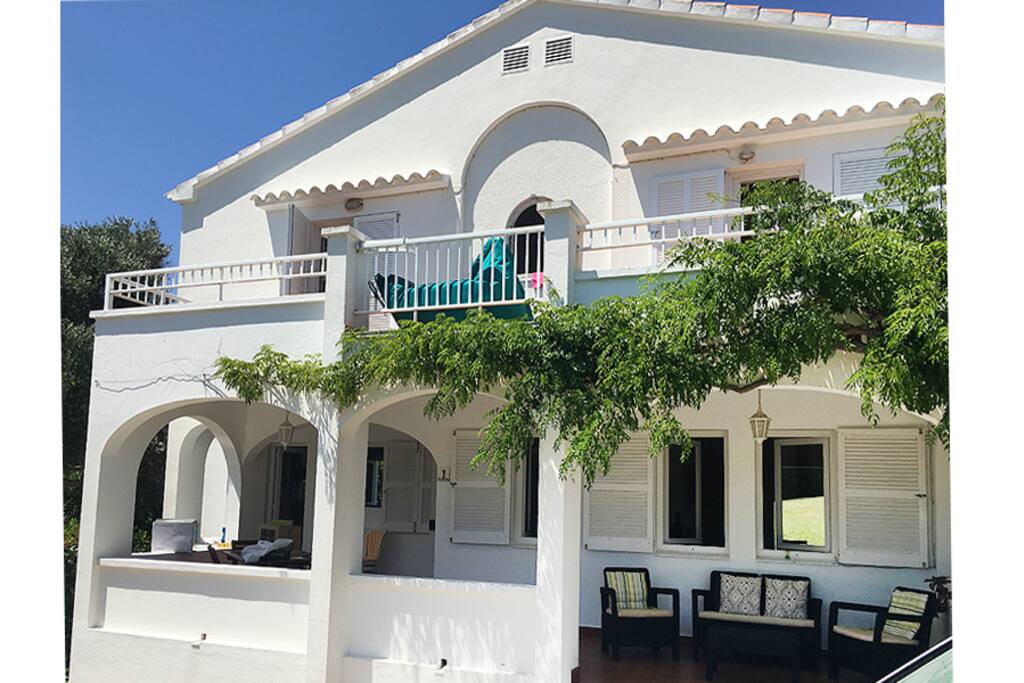 2 Sea facing spacious balconies