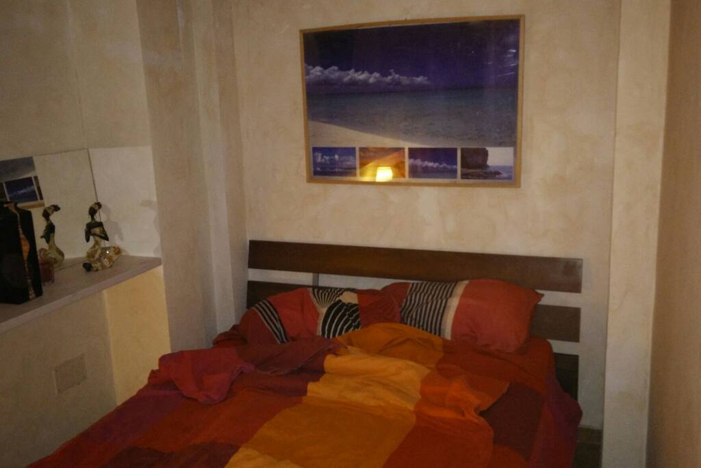 Bed area, very chill and quiet.