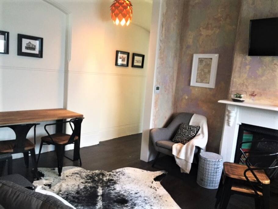 Cosy dining and relaxation