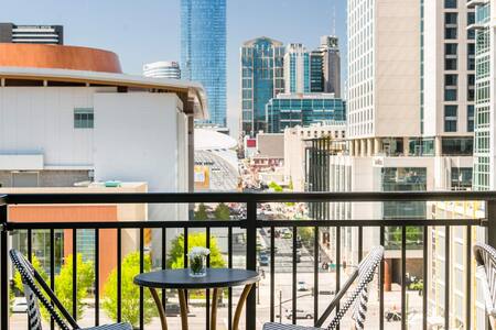 Music City Apartment in the Heart of Nashville!
