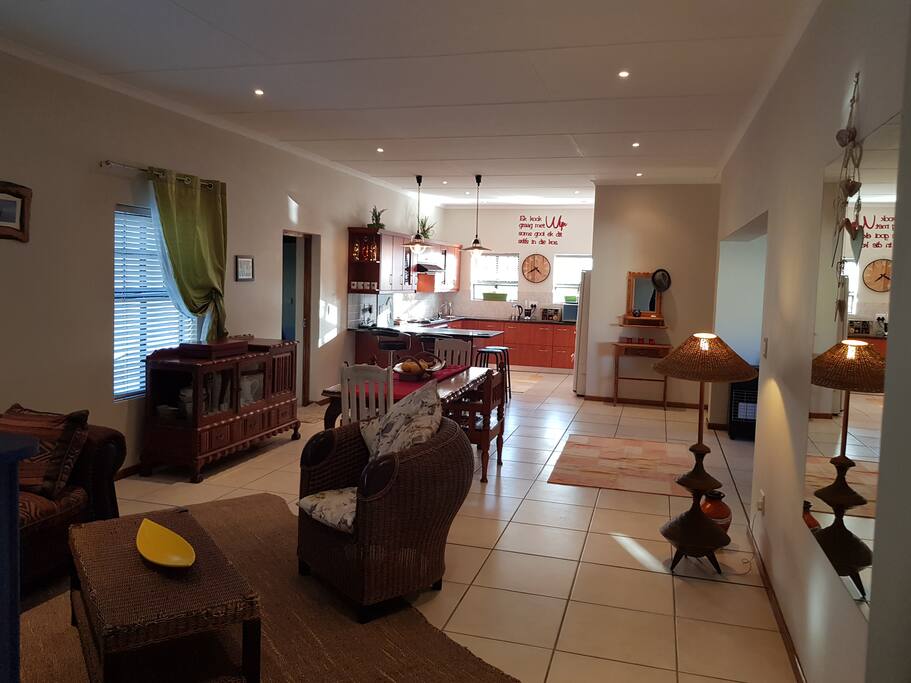 Lounge and dinner table