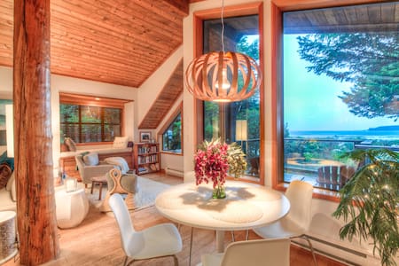 Chesterman Beach Romance - Heron's Perch