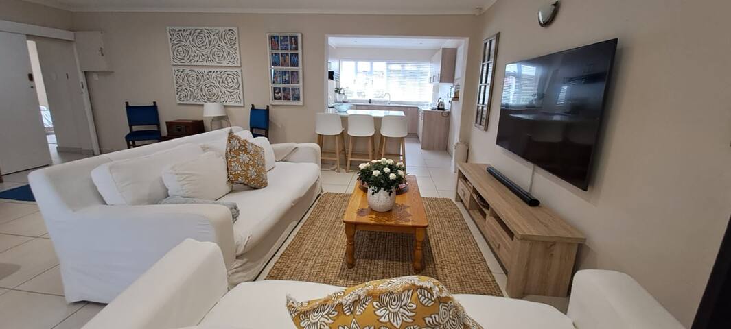 Kommetjie Sunbird gallery image 3