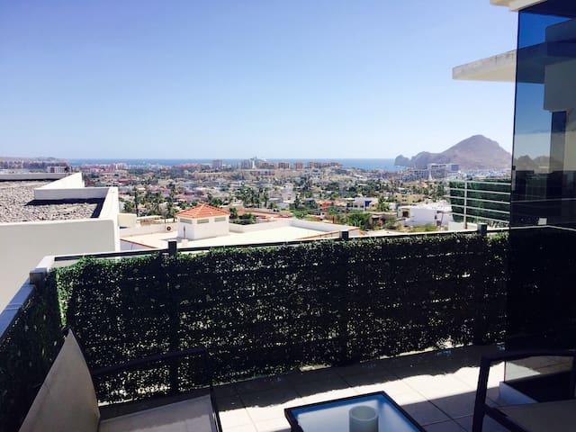 Habitación con baño y terraza con vista al mar!!