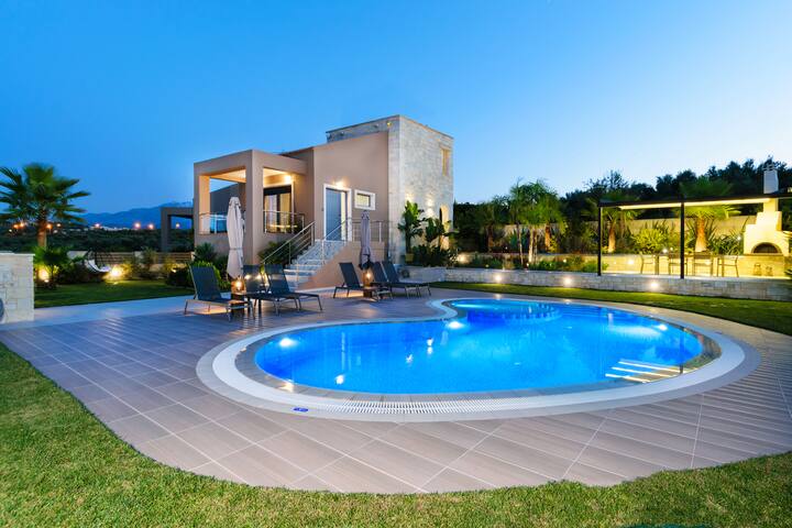 Villa Thalia, Stalos, Chania, 500m from the Beach
