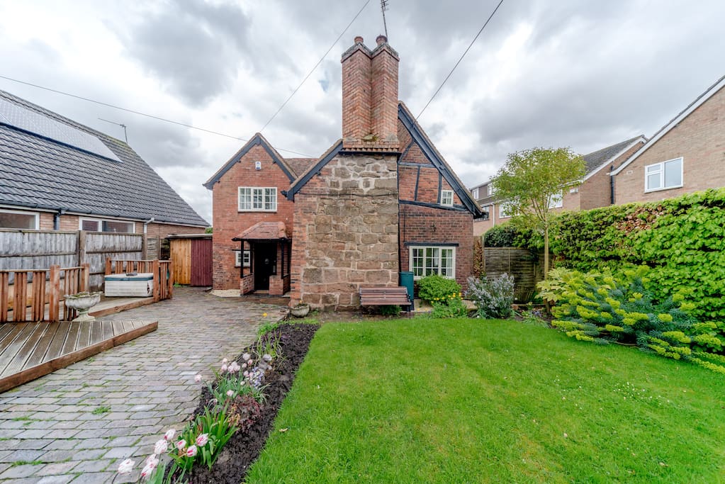 400 year old blacksmiths cottage