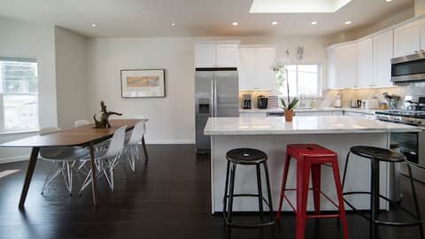 Spacious Getaway for Large Groups Near SF