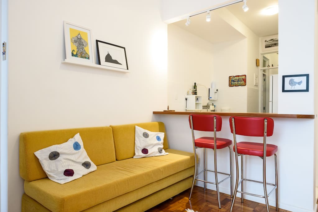 LIVING ROOM / SALA / COZINHA AMERICANA