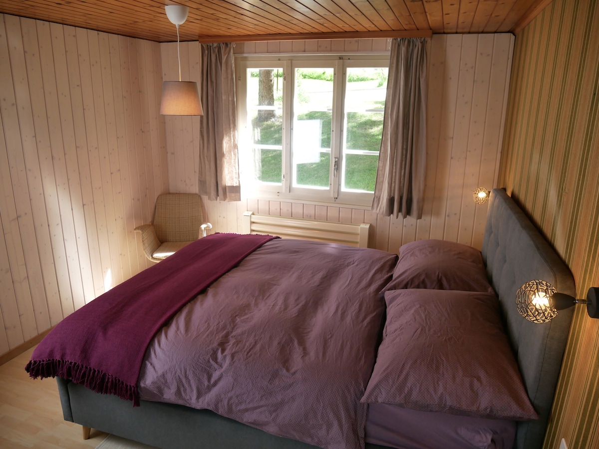 Zimmer 2 (Bett 160x200 cm)