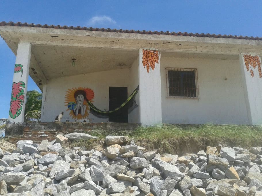 A frente da casa para o mar