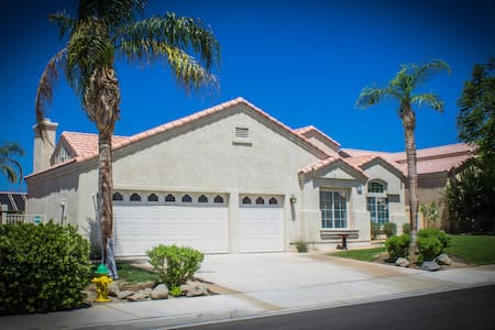 La Quinta's WhiteHouse POOL/SPA