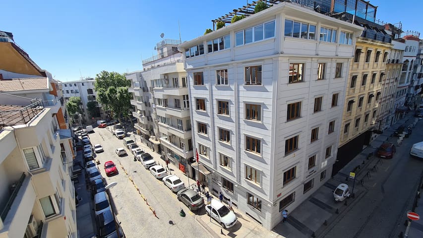 Large Luxury 5+1 Apartment in Sultanahmet Old City gallery image 4