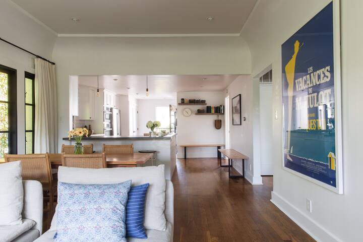 Venice Escape ~Private Outdoor Areas~ 2BD/2BATH gallery image 3