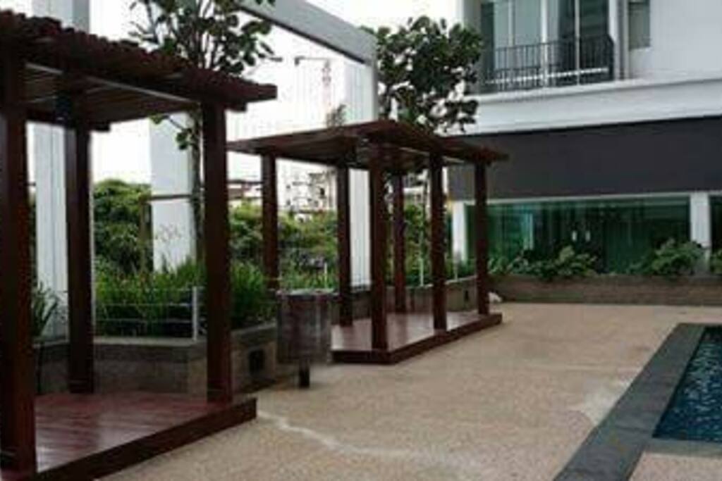Exterior-03
