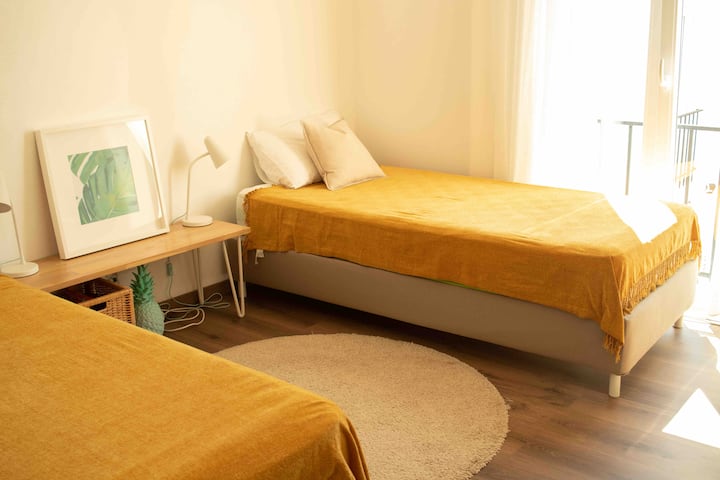 Single bedroom (2 beds 90x200)