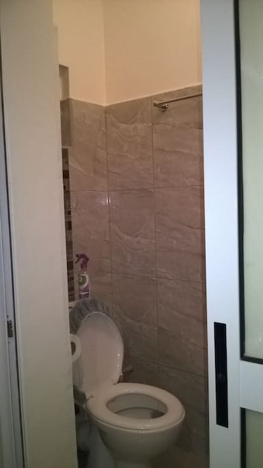 private washroom/bathroom