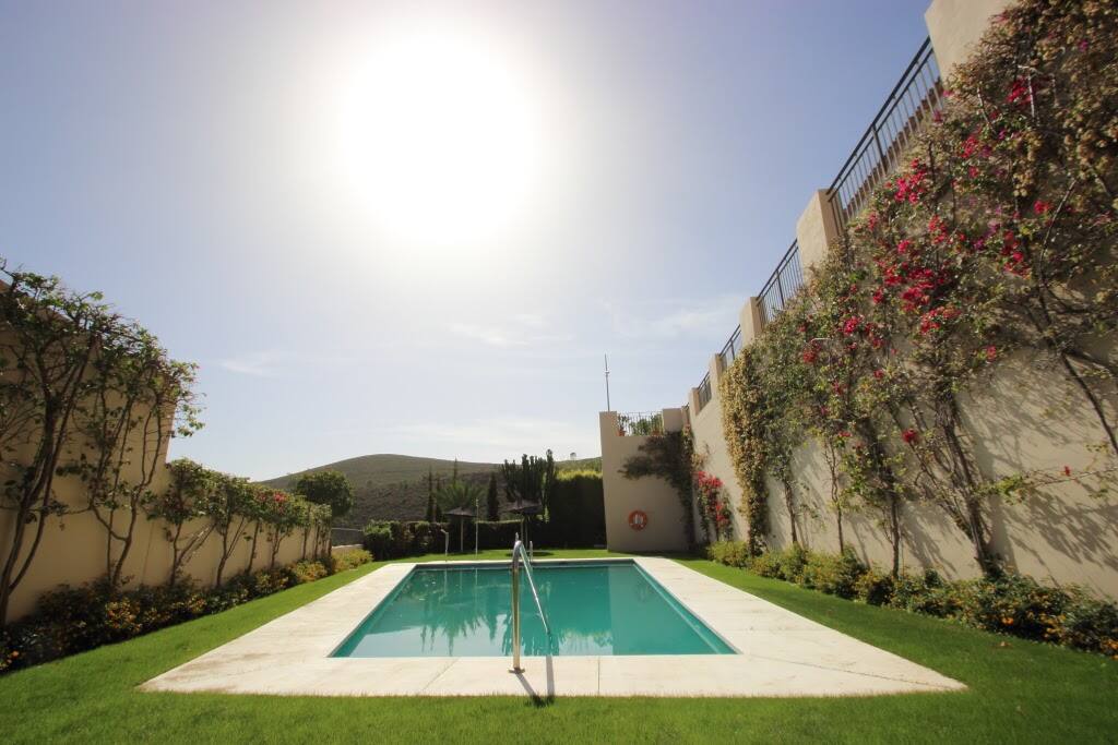 Pool 2 - Piscina 2