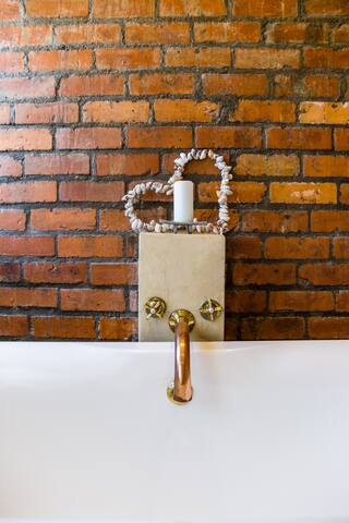 Eclectic Beach House Close to the Best Kite Surfing Strip gallery image 3