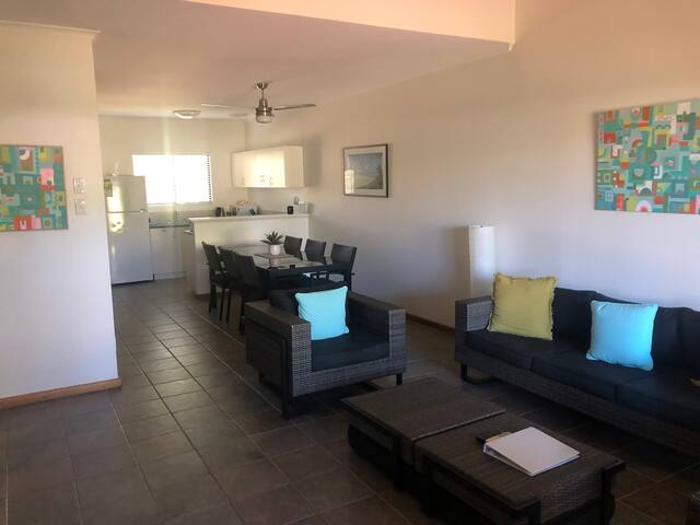 3 bedroom villa in a resort gallery image 4