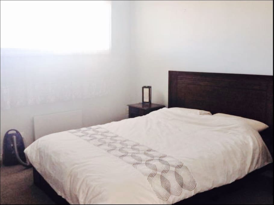 Upstairs queen-size bed bedroom.. this also has a private ensuite bathroom.
Also available for booking as private room only.. please see other listing