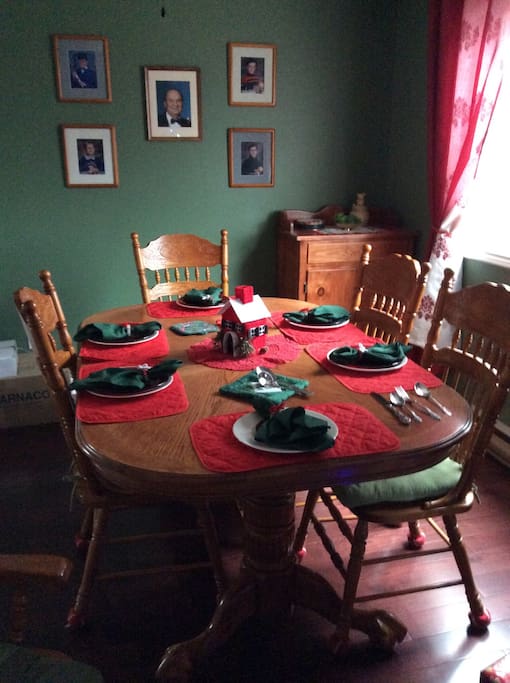 Our dinning room always feels like Christmas