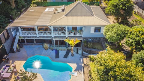 Propriété Airbnb réussie: Luxury villa "Aux senteurs de Jasmin" à Le Tampon