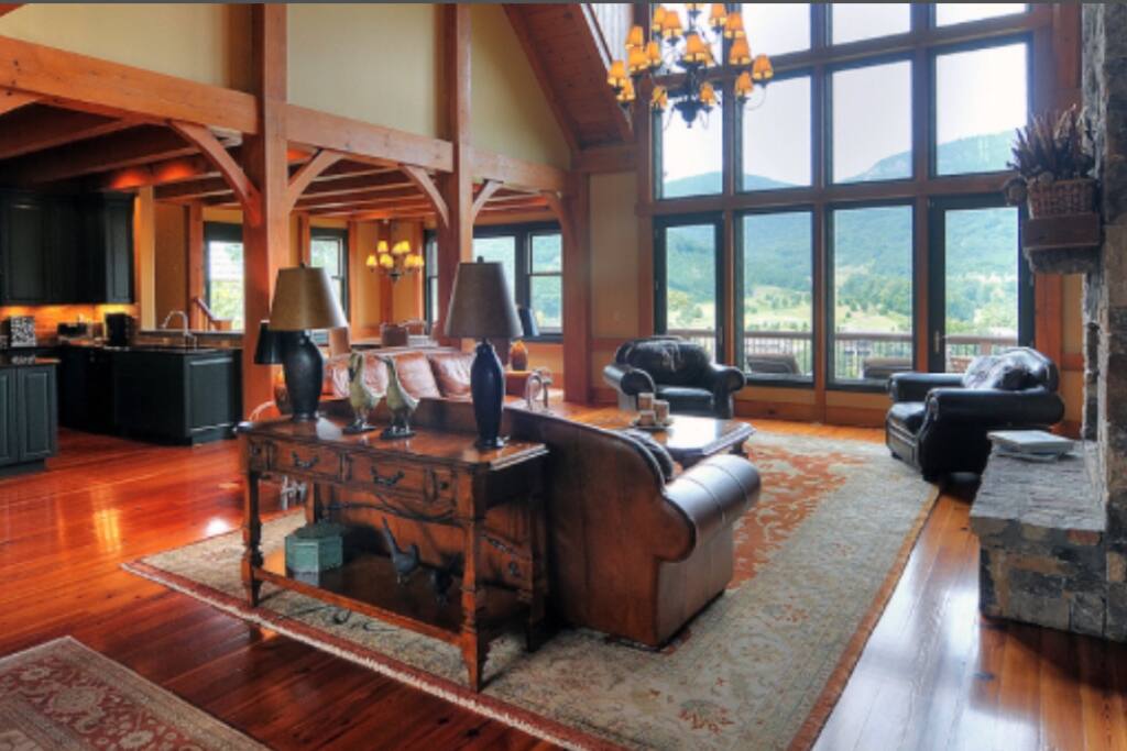 Main living room with grand view