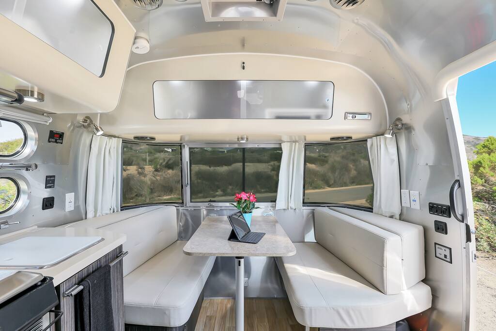 Living+Dinette+Extra Bed