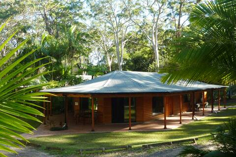 Oasis by South West Rocks 1&2*