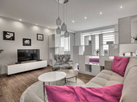 Paradise abode. Everything you're looking for!