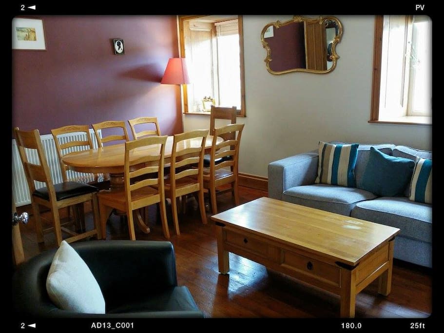 Upstairs lounge/diner