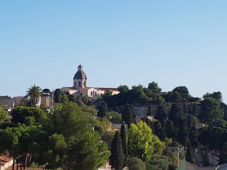 Basilica di N.S. di Bonaria vista dalle finestre della casa .