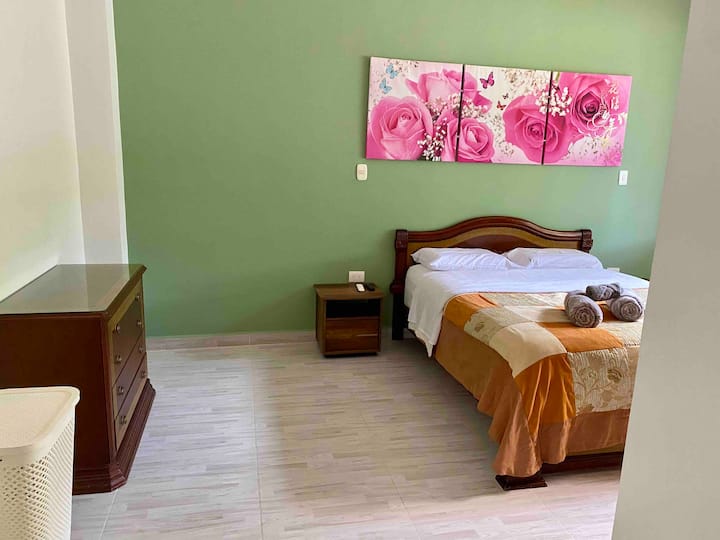 Room # 4, Queen bed (1.60), space with AA, Garment drawer, if required baby pen with change-mark Graco (courtesy of the house…)