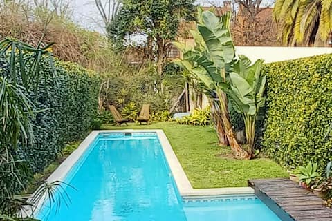 Lindisima house in Martinez with garden and pool