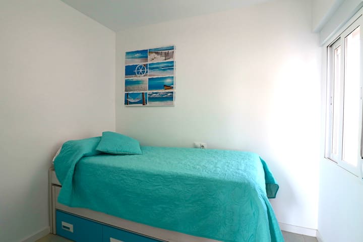 Dormitorio individual 2