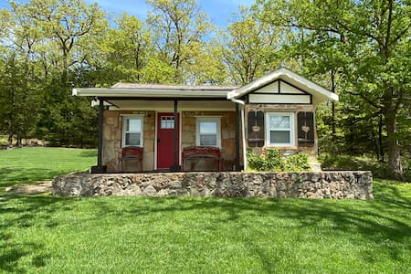 Lake of the Ozarks Vacation Rentals & Homes - Missouri, United States