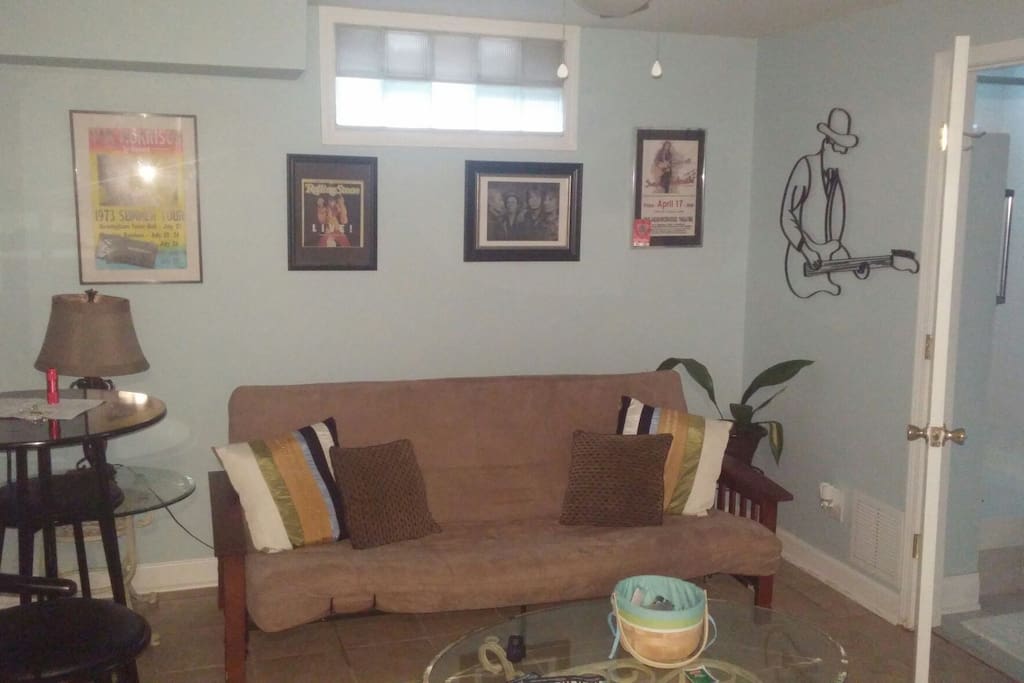 The sitting/ TV room.