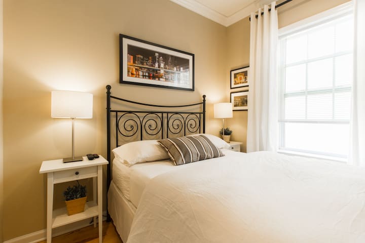 Luxurious Cozy Accommodation near Center City