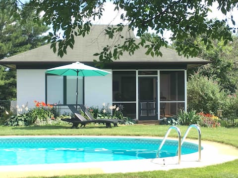 La Petite Maison at Hedgeapple Hollow
