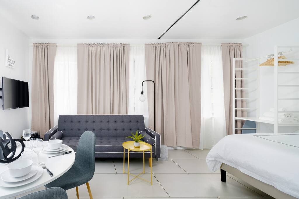 Sofa bed, open up for 2 pp