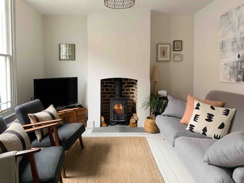 Top Airbnb: Quirky Fisherman’s Cottage in Whitstable in Canterbury