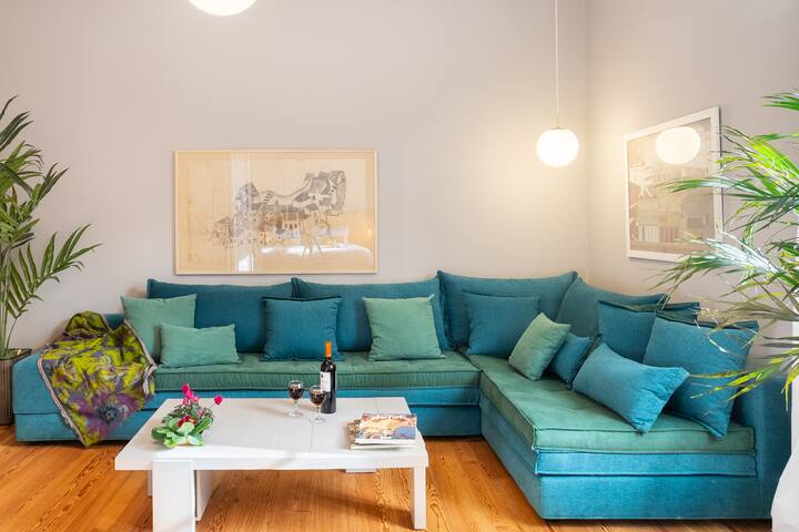 Hidesign Athens Apollon Luxury Apt in Plaka gallery image 4