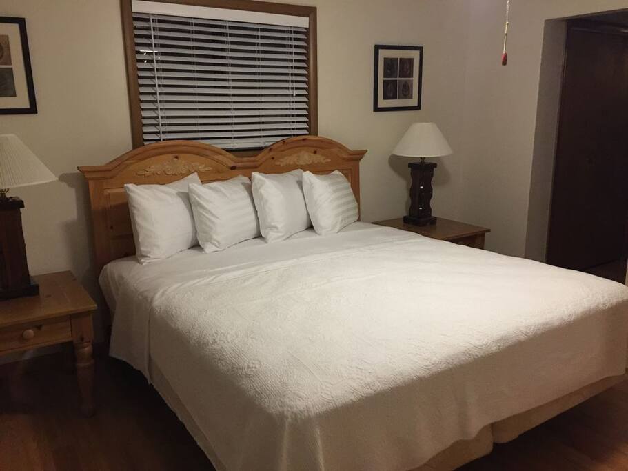 Master King Bed