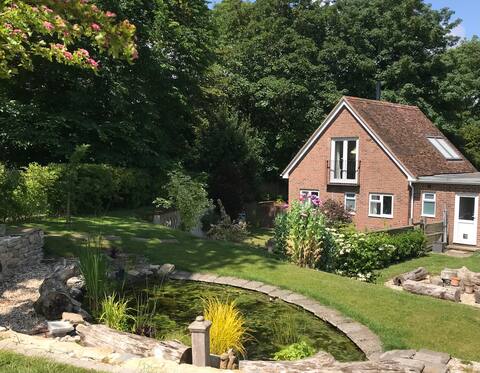 Stylish country cottage close to Jurassic Coast